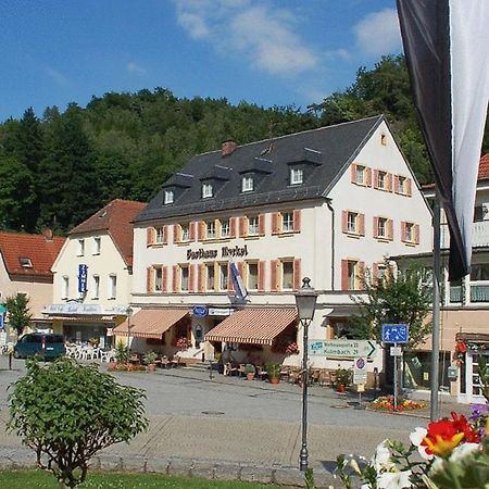 Gasthaus Merkel Hotel Бад-Бернек  Экстерьер фото