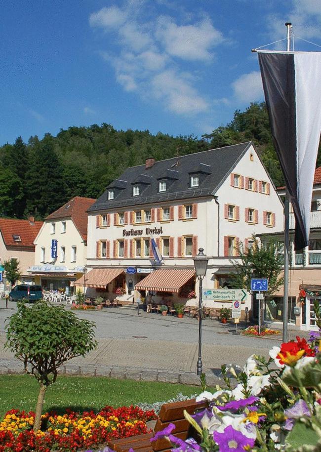 Gasthaus Merkel Hotel Бад-Бернек  Экстерьер фото