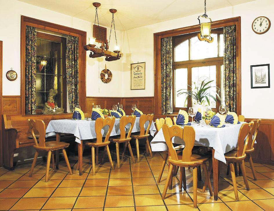 Gasthaus Merkel Hotel Бад-Бернек  Экстерьер фото